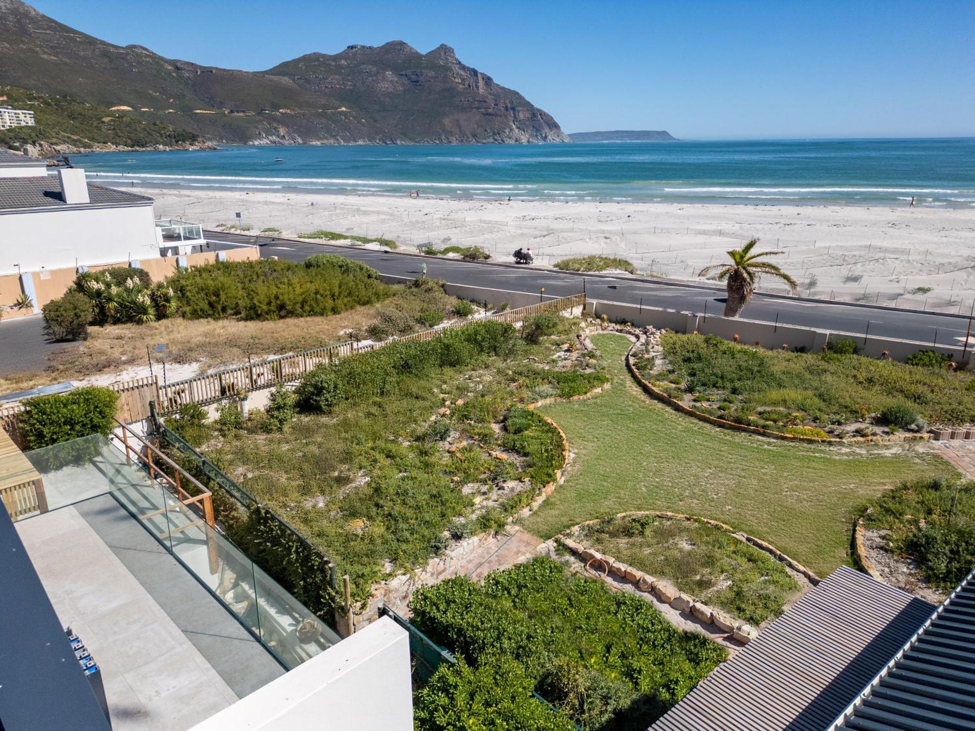 3 Bed With Fireplace & Sea Views From 2 Balconies Apartment Hout Bay